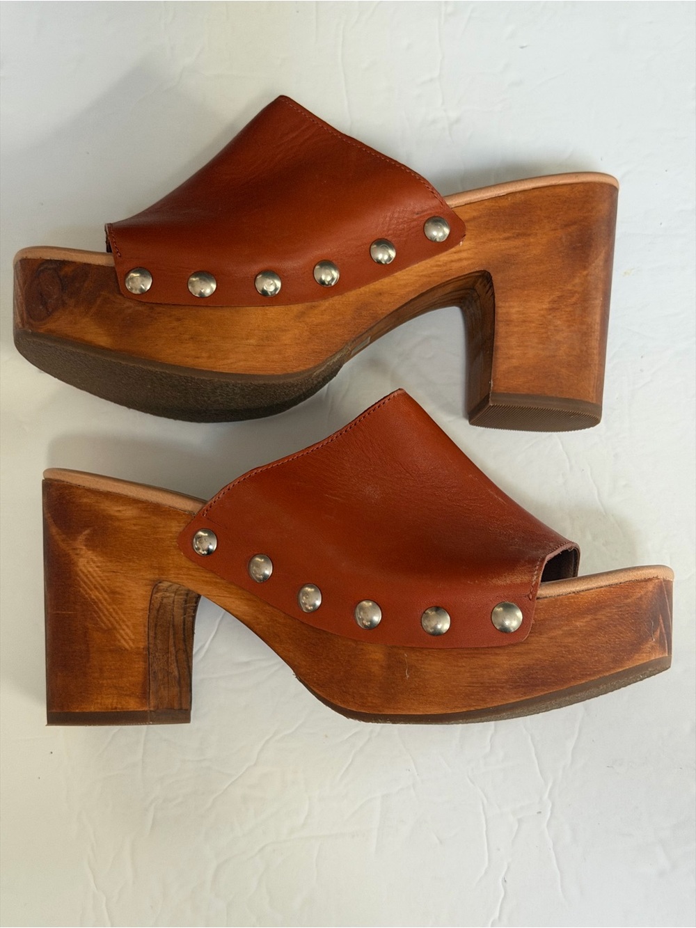 Chelsea & Violet Brown Leather Studded Wooden Platform Clogs Size 8